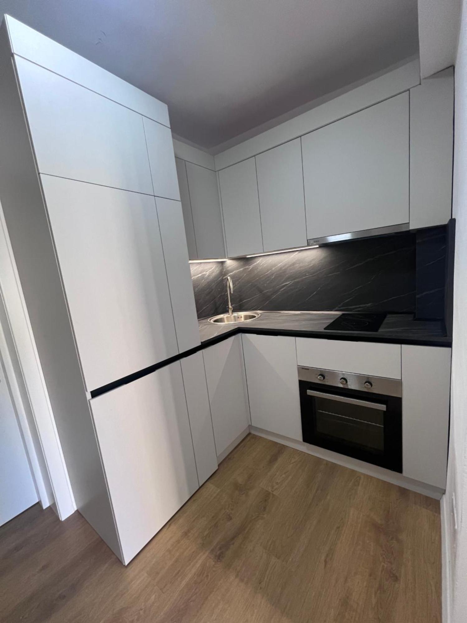 Modern In Apartamento Tirana