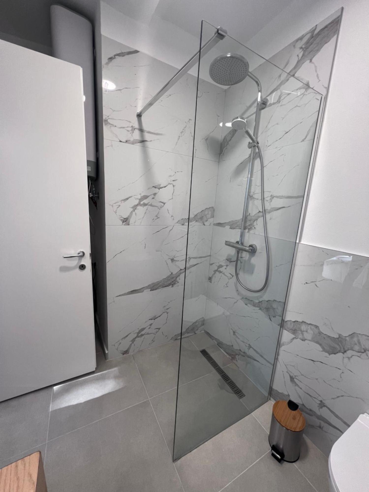 Modern In Apartamento Tirana